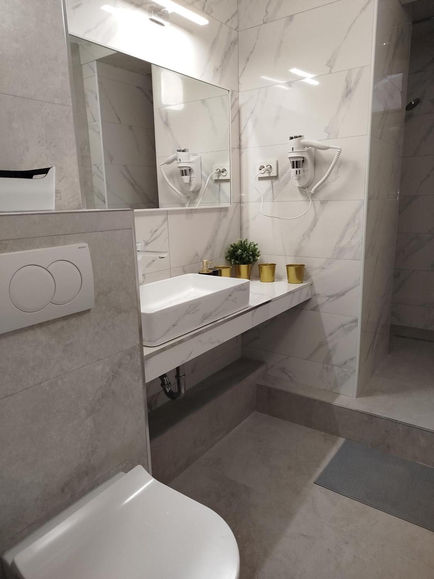 Apartman Iva โนวาลยา ภายนอก รูปภาพ